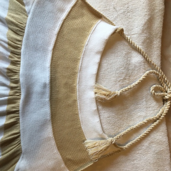 Medium GAP Halter top - Picture 4 of 7